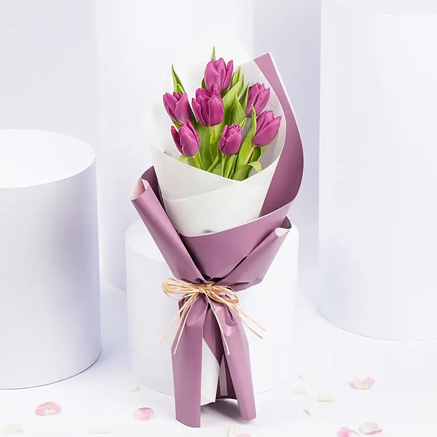 7 Purple Tulips Bouquet: Flower Delivery Bahrain