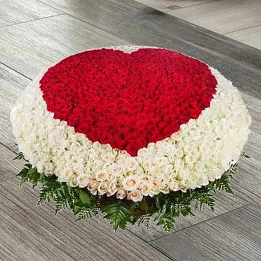 Red N White Roses Basket: Unique Gifts