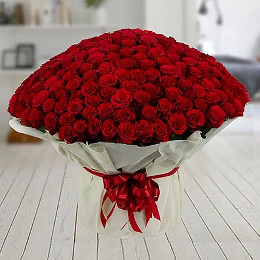 400 Red Roses Arrangement: Flower Delivery In Ajman