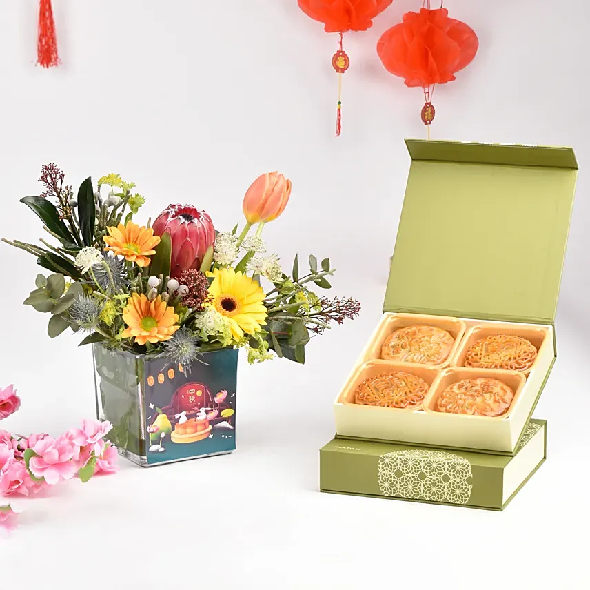 Happy Mid Autumn Festival Flower and Moon Cake: Mid Autumn Festival Gift Ideas