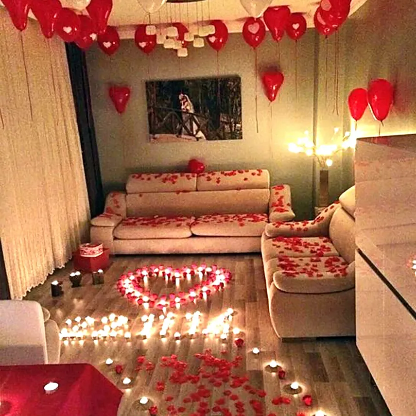 Romantic Decor Of Balloons and Candles: Flower Delivery Ajman