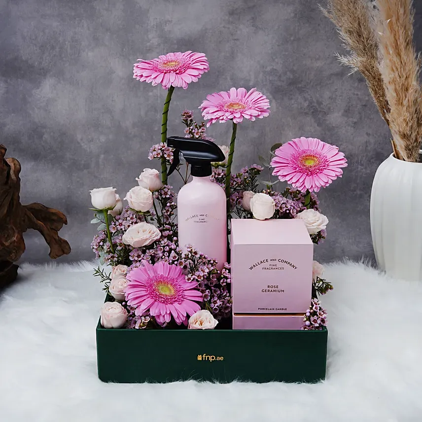 Wallace & Co Pink Collection with Flowers: Mothers Day Gift Hamper