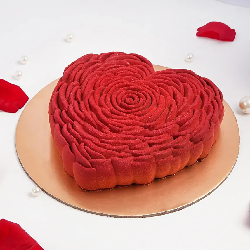 Bloomed Heart Chocolate Cake: Valentine Gifts Dubai
