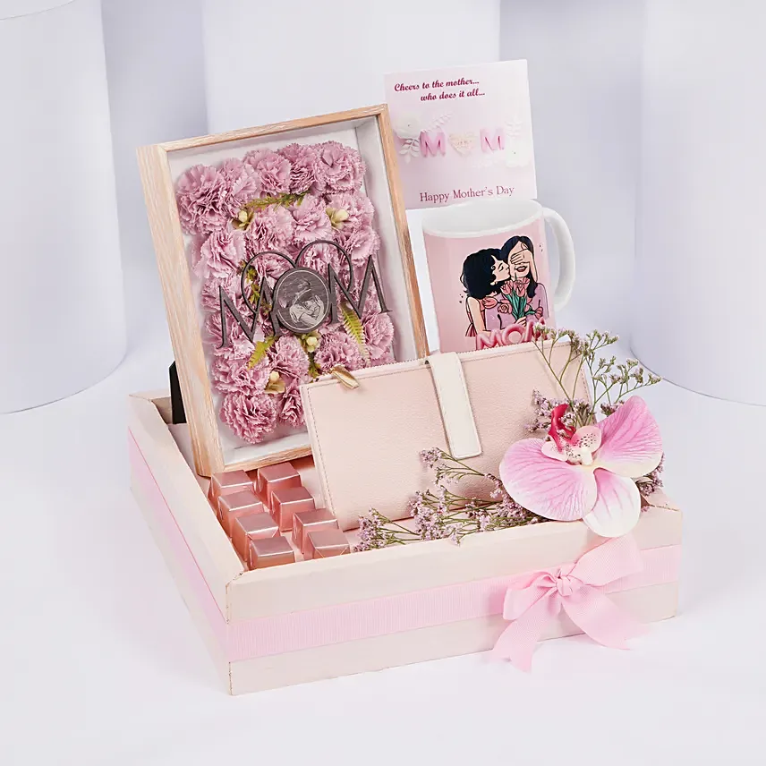 Mothers Day Special Personlize Hamper: Personalised Combos
