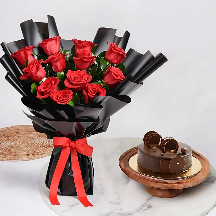 Elegant Rose Bouquet With Chocolate Fudge Cake: Flower Delivery for Groom