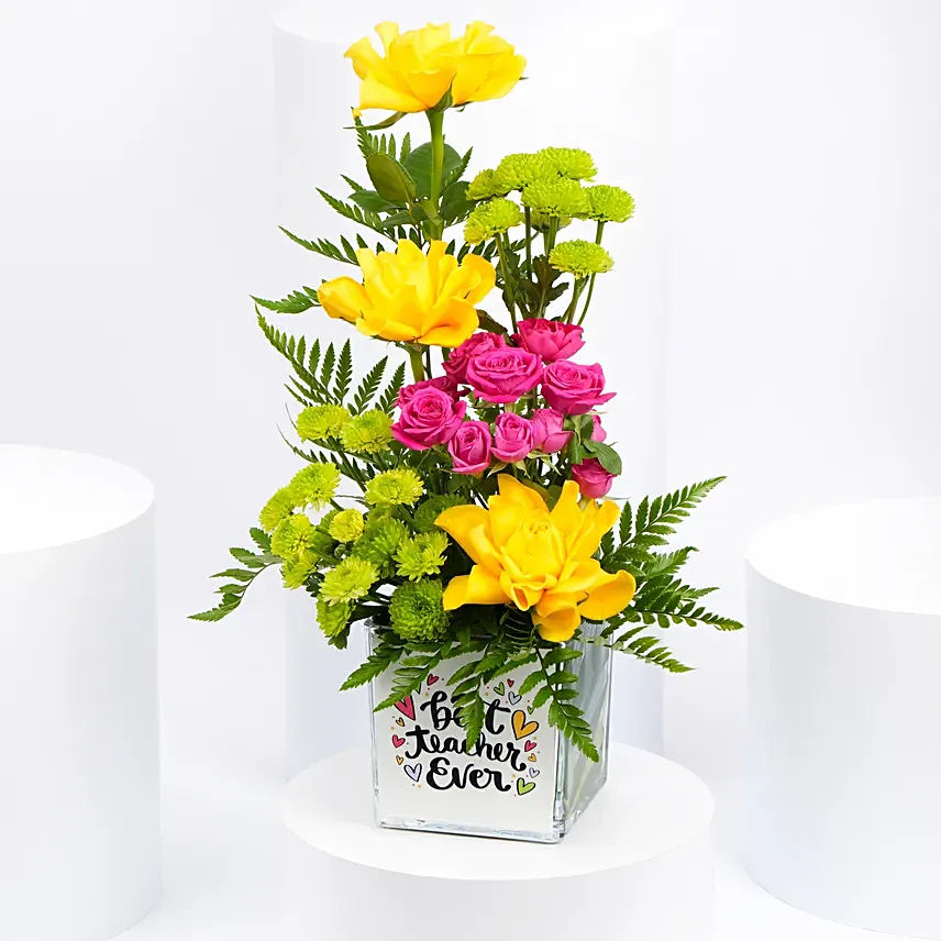 Flowers Arrangement For Teacher: Graduation Flowers