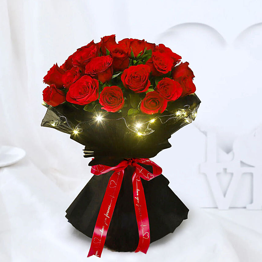 LED Wrapping Rose Elegance Bouquet: Flowers Shop Dubai