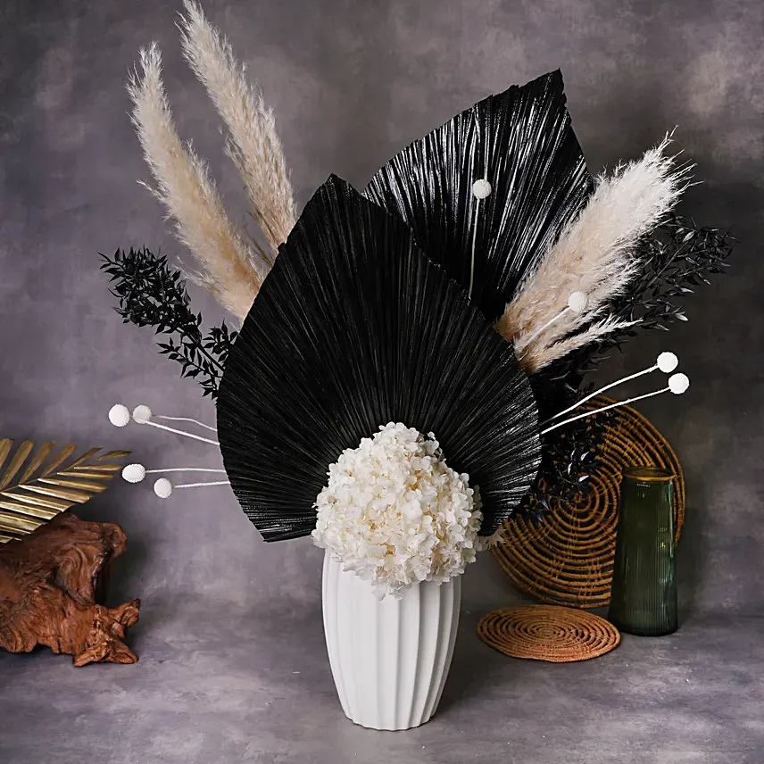 Dry Flowers Grandeour: Artificial Flowers Dubai