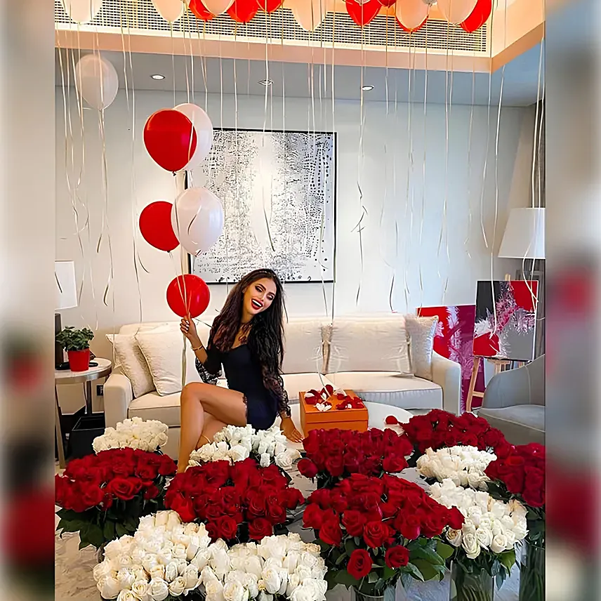 Balloons with Room Full of Roses: Balloon Decoration Dubai