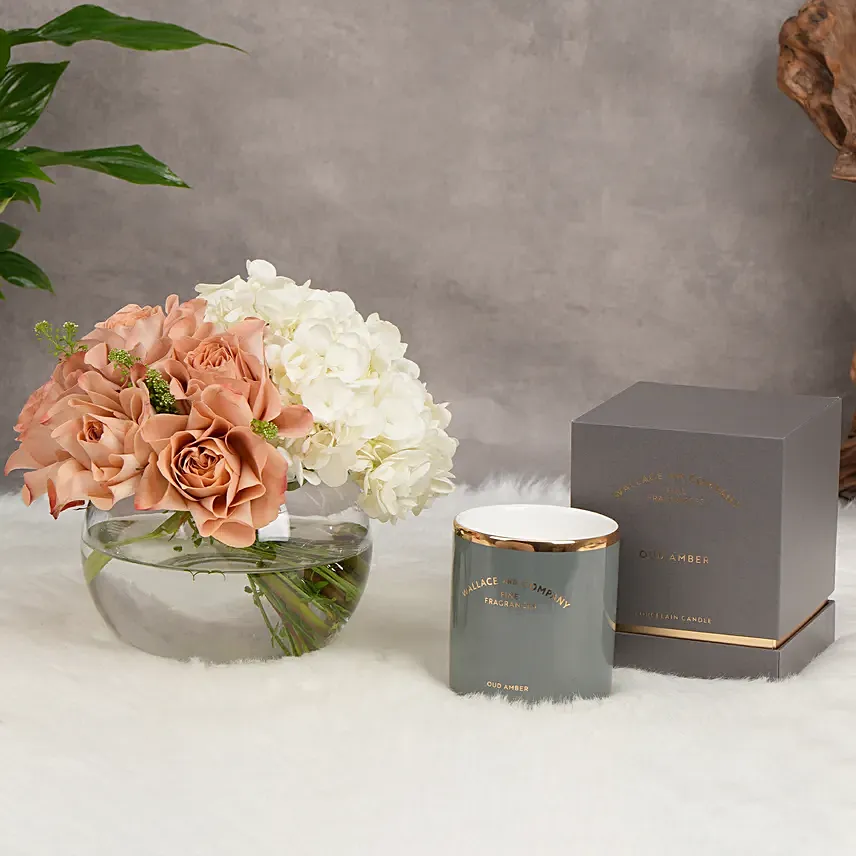 Wallace & Co Oud Amber candle with flowers: والس أند كو للعطور والروائح المنزلية