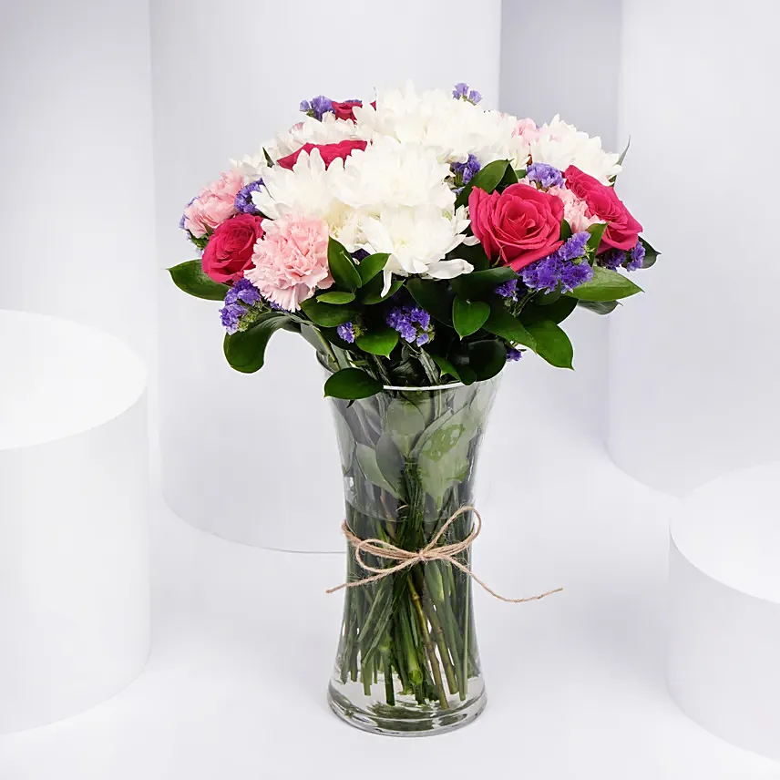 Pink and White Flower Vase: Chrysanthemum Flowers Bouquets