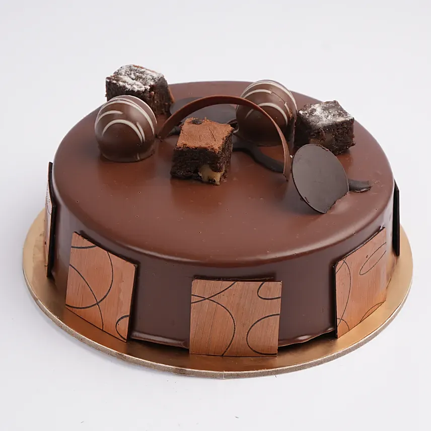 Truffle Brownie Fudge Delight Cake: Farewell Gifts