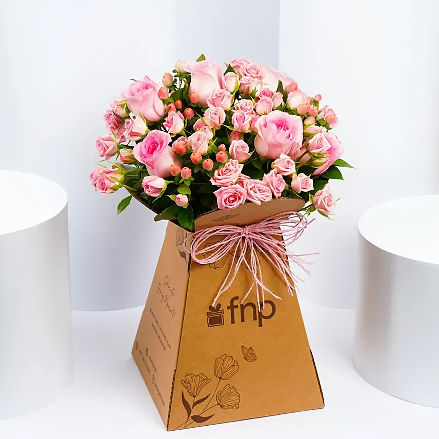 Pretty Pink Rose Bunch: 