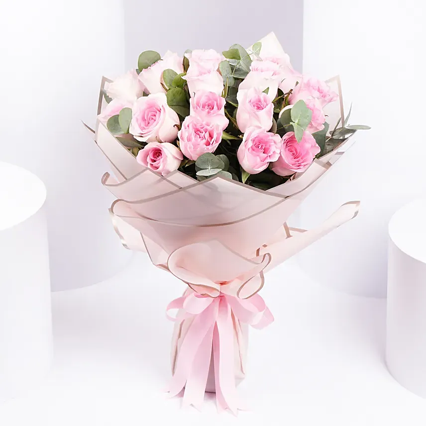 Passionate 20 Pink Roses Bouquet: Women's Day Flowers