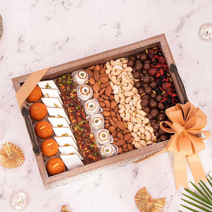 Indulgence Tray: Diwali Gifts