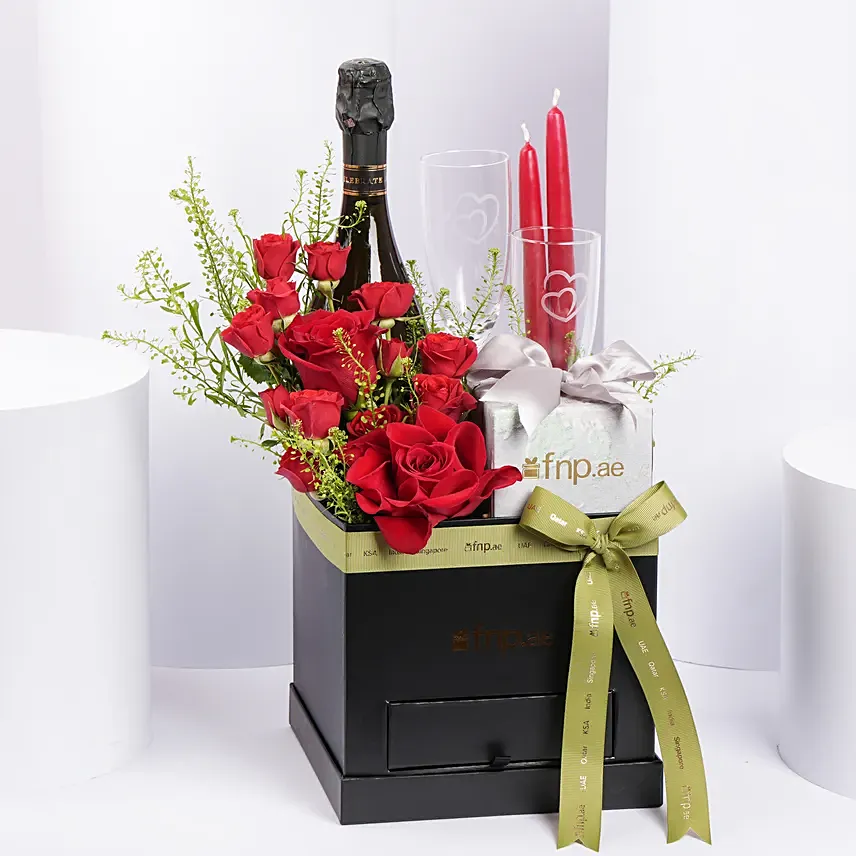 Hearts and Red Roses Hamper: Valentine Gift Hampers