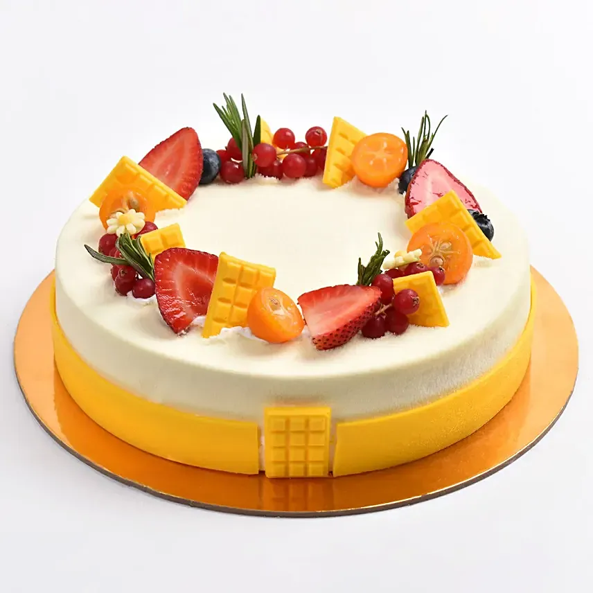 Yummy Vanilla Fruit Eggless Cake: 