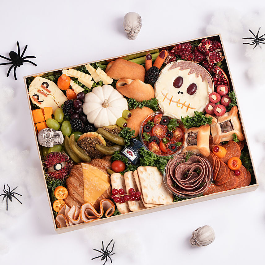 Halloween Celebration Snacks Box: Halloween Gifts