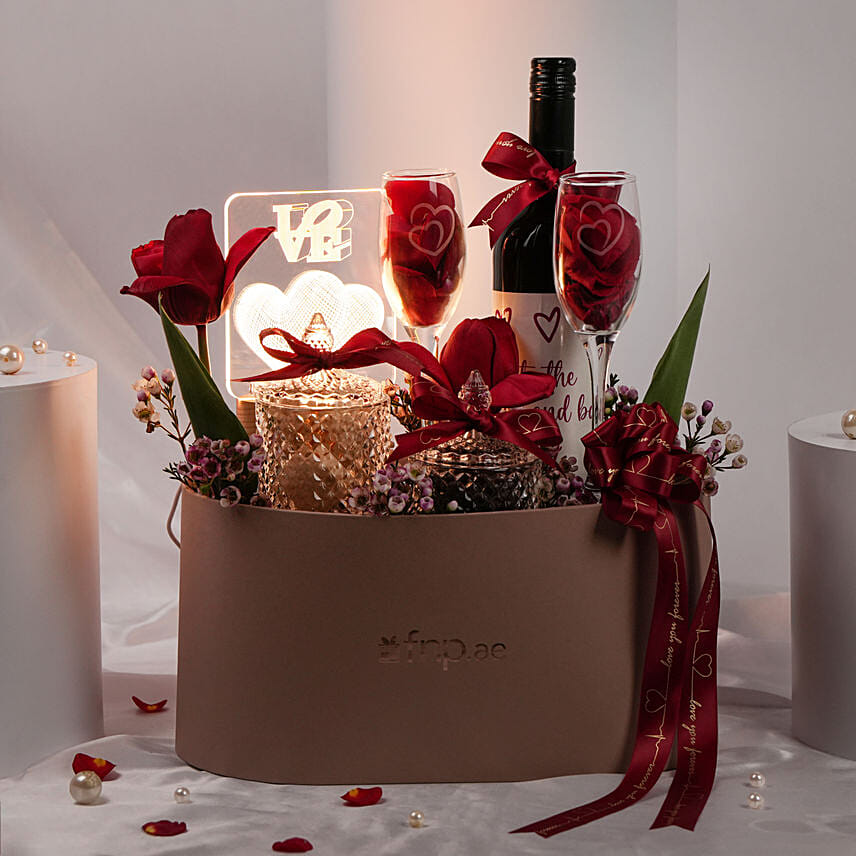 Love is the Irresistible Desire Hamper: Valentine Hampers to Dubai