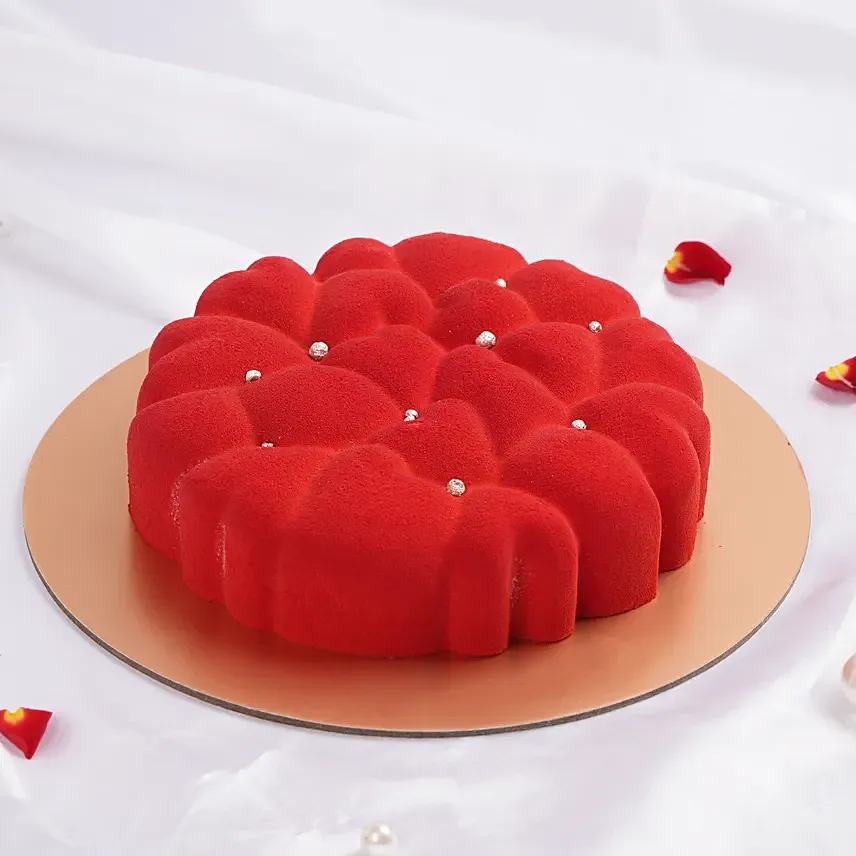 Heartfelt Bliss Valentines Cake: Valentine Cakes to Ajman