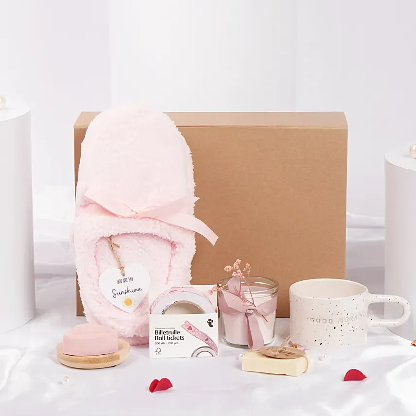 Pink Valentines Day Gift Box: Valentine Gift Hampers for Her