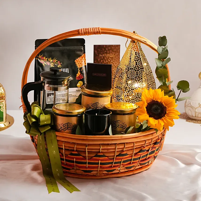 Ramadan Reverence Basket: Ramadan Gift Hampers