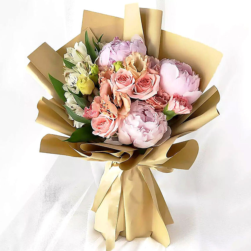 Pink Elegance Bouquet: Gift Delivery in Qatar