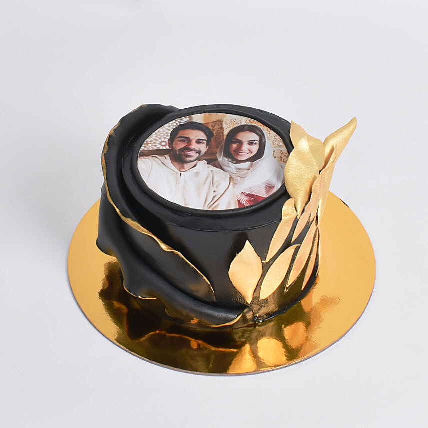 Black Beauty Butter Cream Photo Cake: Send Gifts to Qatar