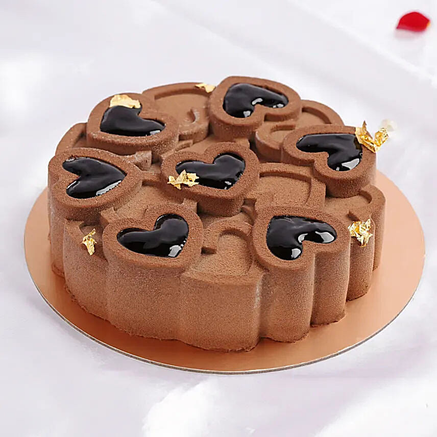 Chocolush Valentine: Cake Delivery in Qatar