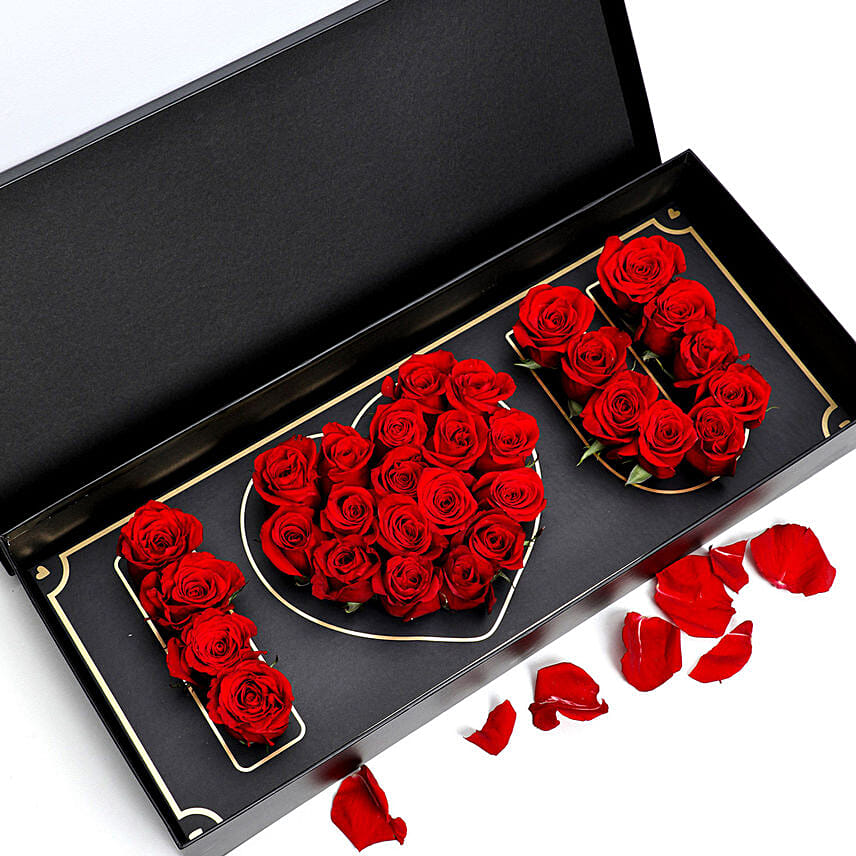 Box of I Love You Roses for Valentines Day: هدايا عيد الحب سنغافورة