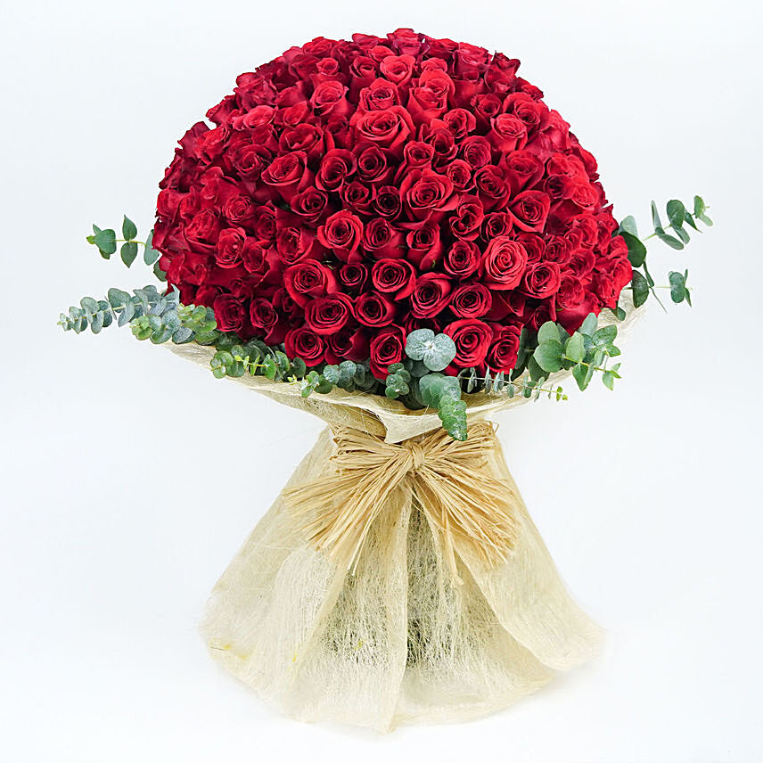 Online 100 Roses Grand Expressions Gift Delivery in UAE - FNP