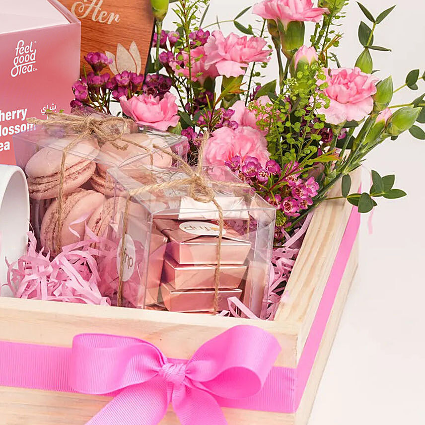 Online Celebrate Her Pink Gift Tray Gift Delivery in UAE - FNP