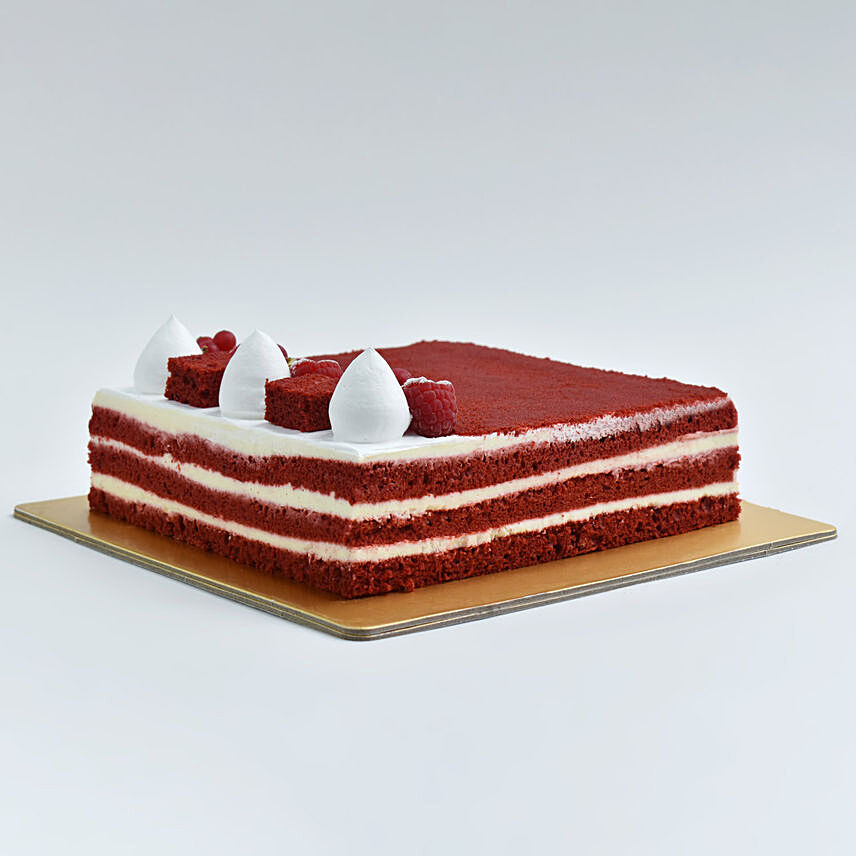 Delicious Round Shape Red Velvet Cake - The Cake Town