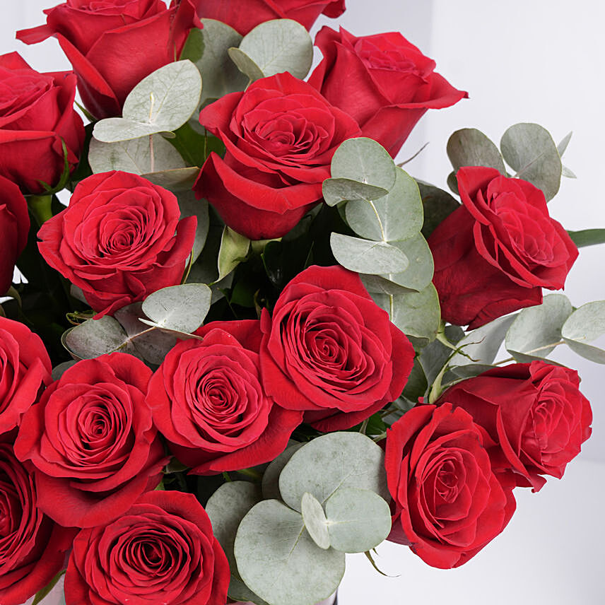 Online Passionate 18 Roses Arrangement Gift Delivery in UAE - FNP