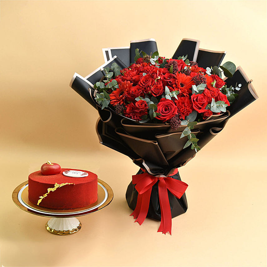 Joyful Bouquet With Cake