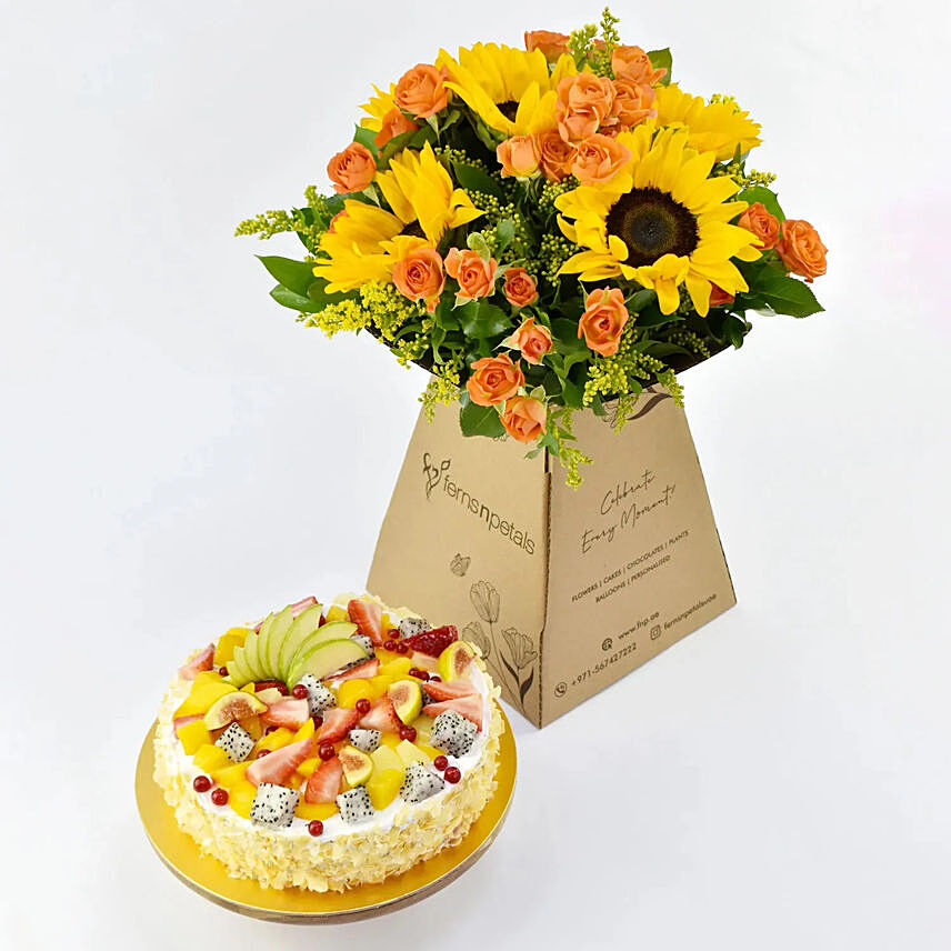 One Kg Vegan Fruit Cake with Flowers