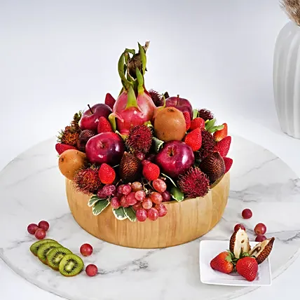 Fruit arrangement outlet delivery