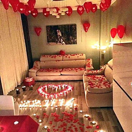 Romantic Room Decoration In Hotel For Birthday Anniversary