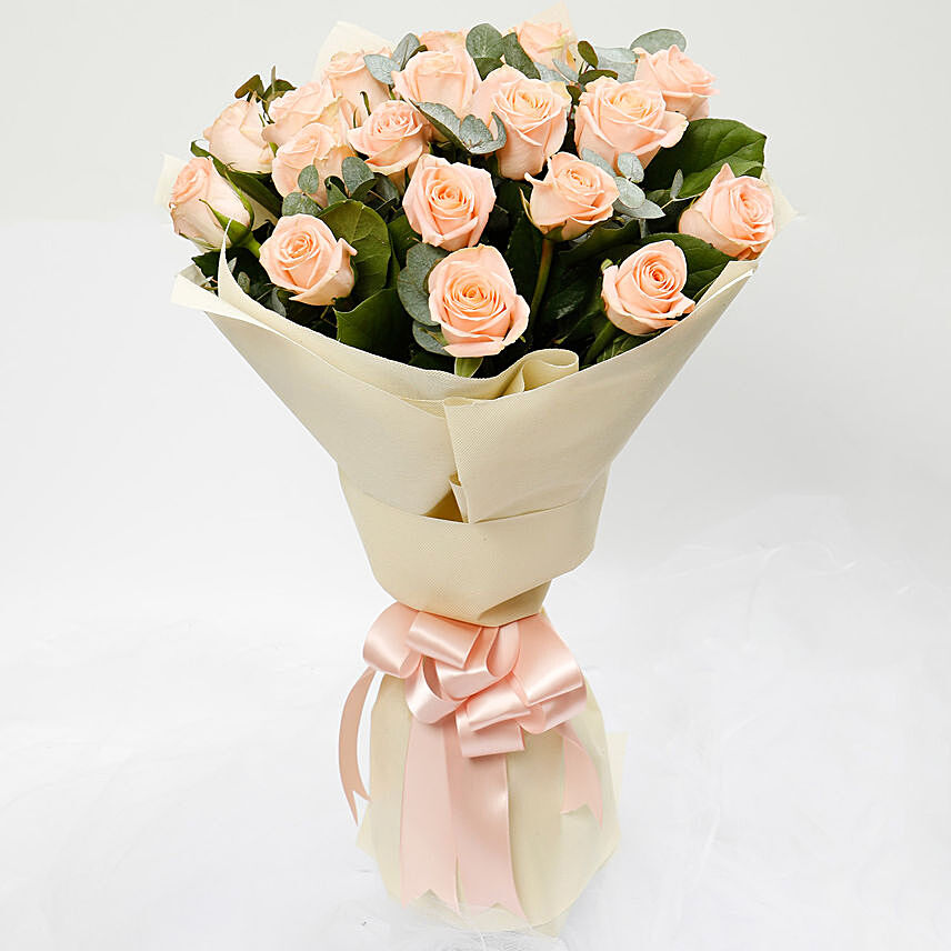 Bouquet Of 20 Elegant Peach Roses