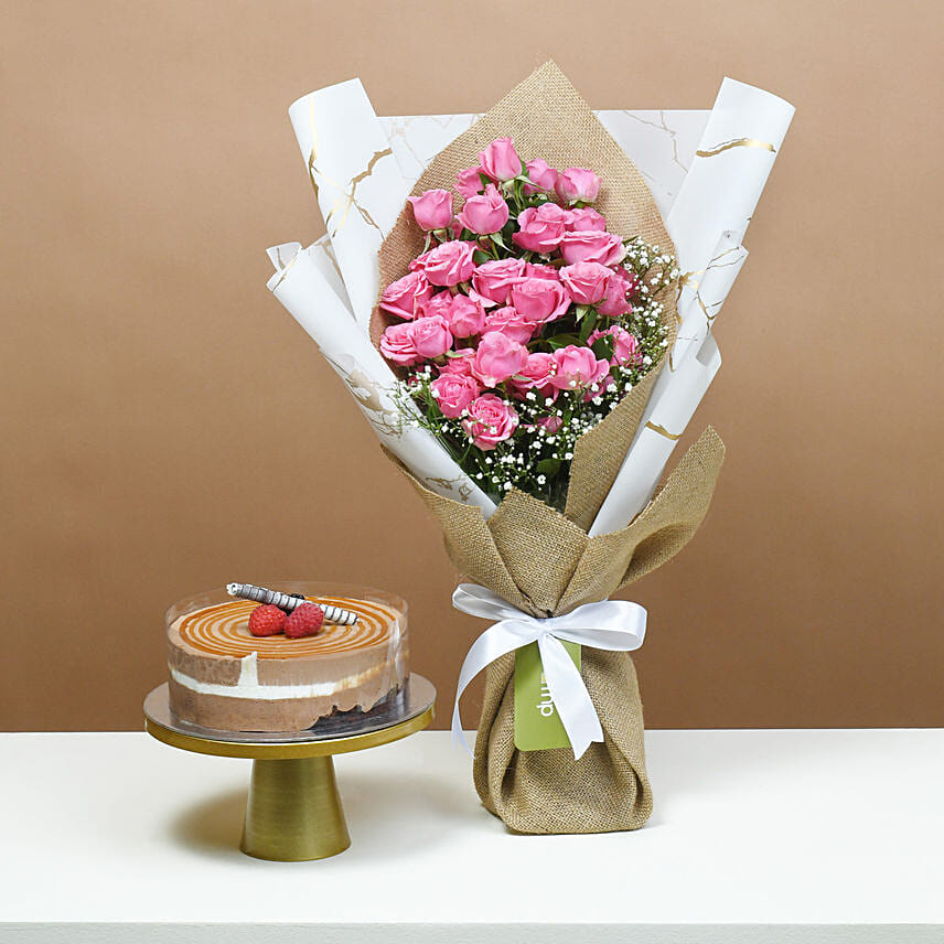 Blushing Beauty Roses Cake Surprise