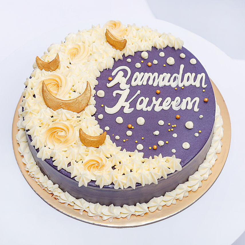 Ramadan Kareem Crescent Design Cake