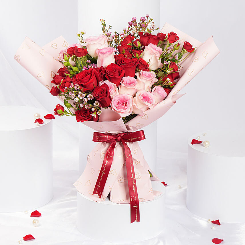 Elegant Duo Of Roses Valentines Bouquet