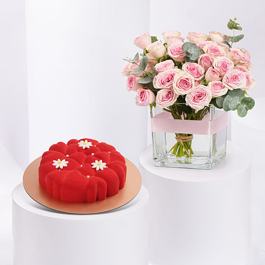 Valentine Romance Flower Arrangement | Red Velvet Cake 500gm