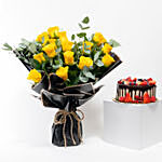 Lovely Yellow Rose Bouquet with Choco Berry Cake