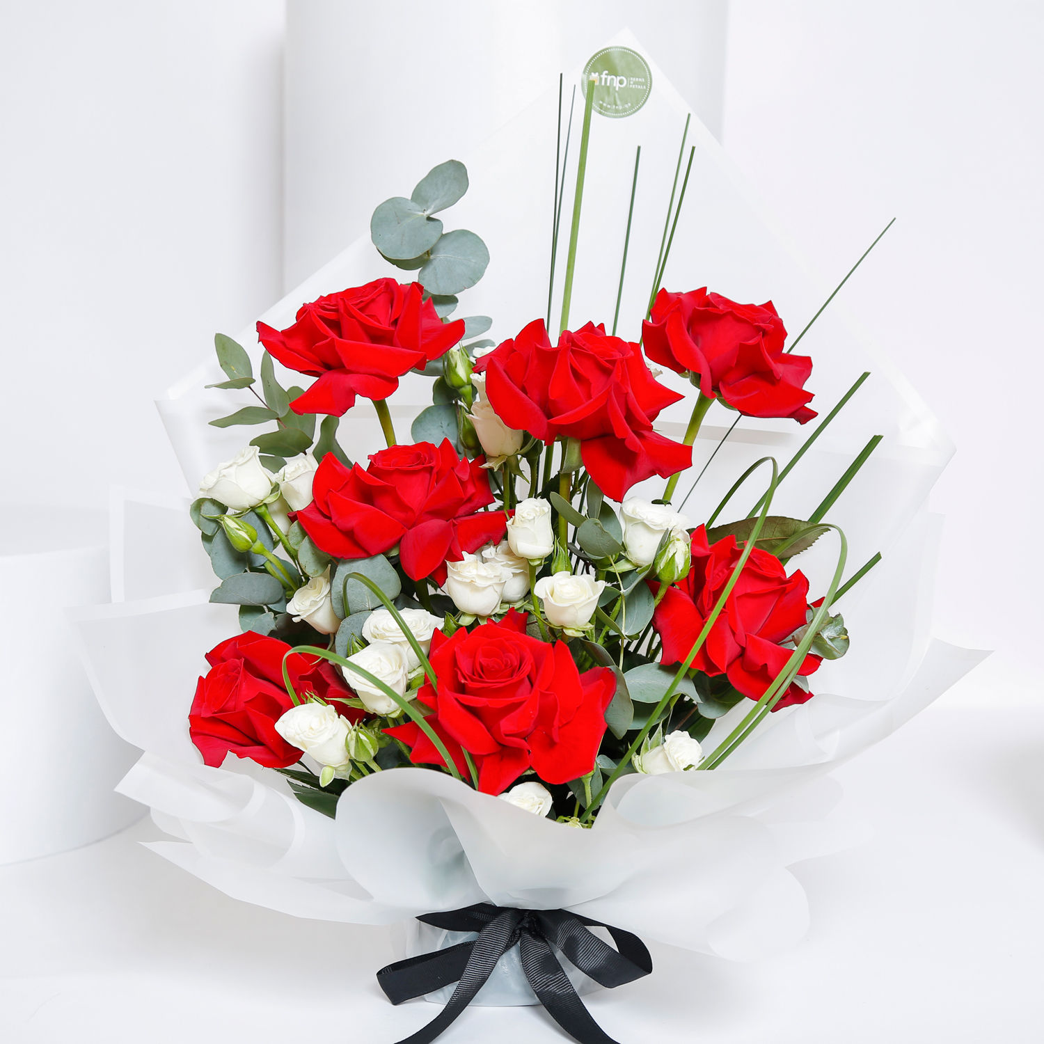 Online Simply Red Roses Bouquet Gift Delivery In Qatar - FNP