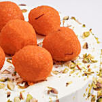 Creamy Vanilla Cake with Motichoor Laddu Half Kg