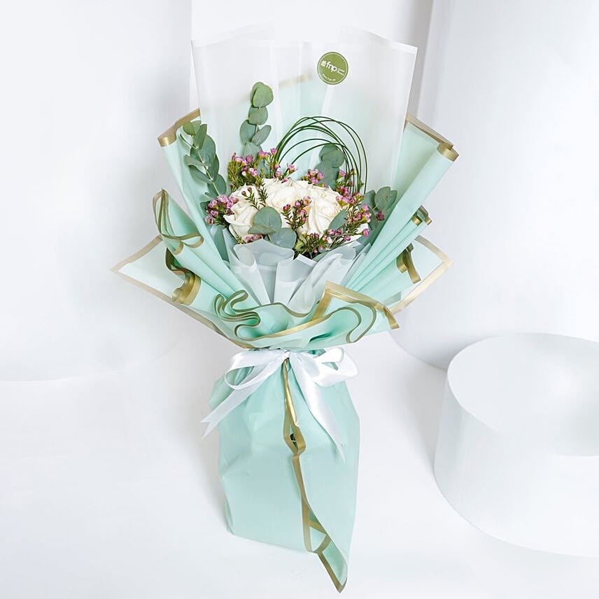 15 White Roses Hand Bouquet