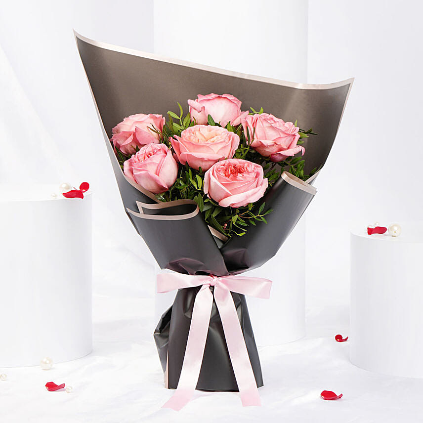 Valentine’s Special Romantic Garden 6 Roses Bouquet