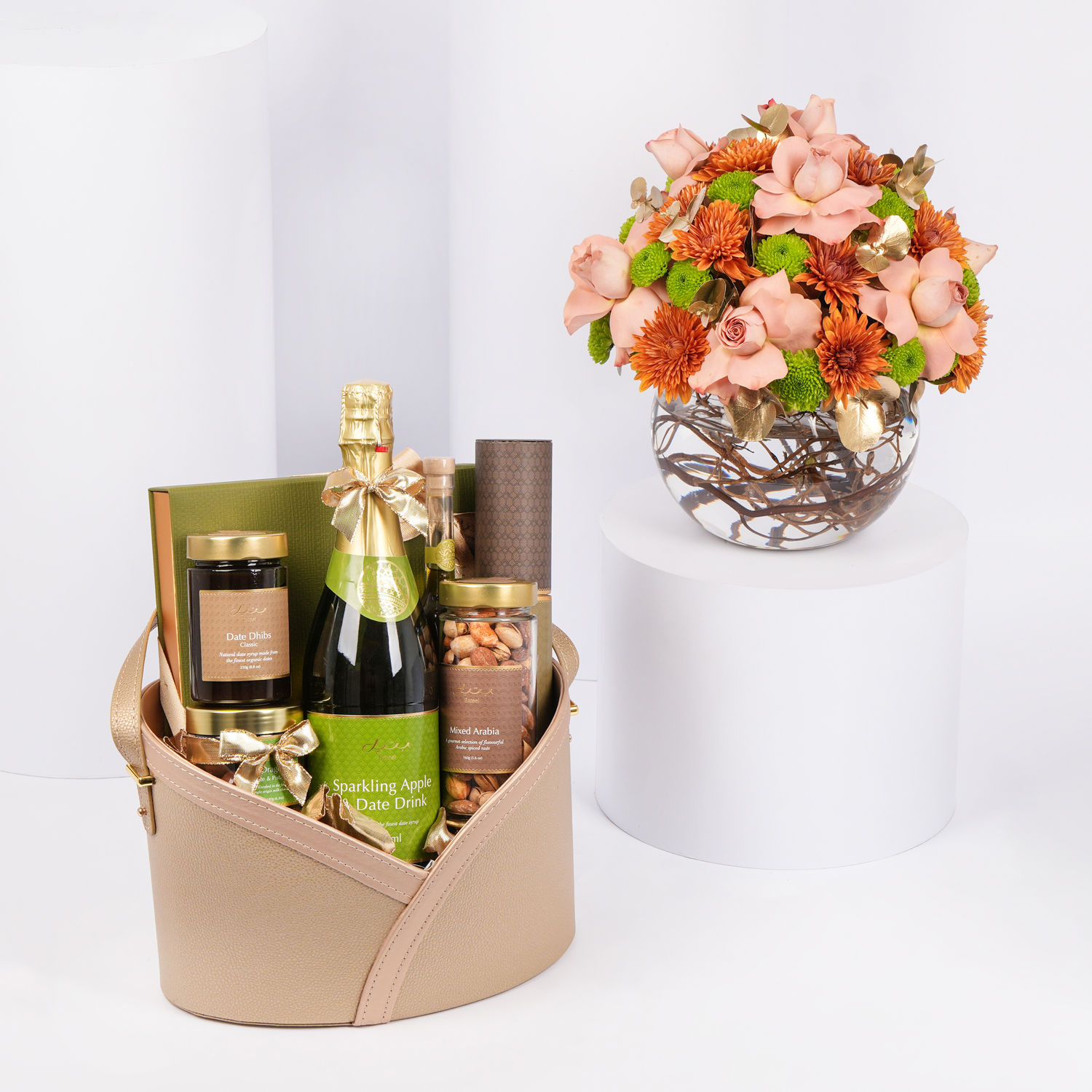 Online Bateel Duke Hamper and Flowers Gift Delivery in UAE - FNP